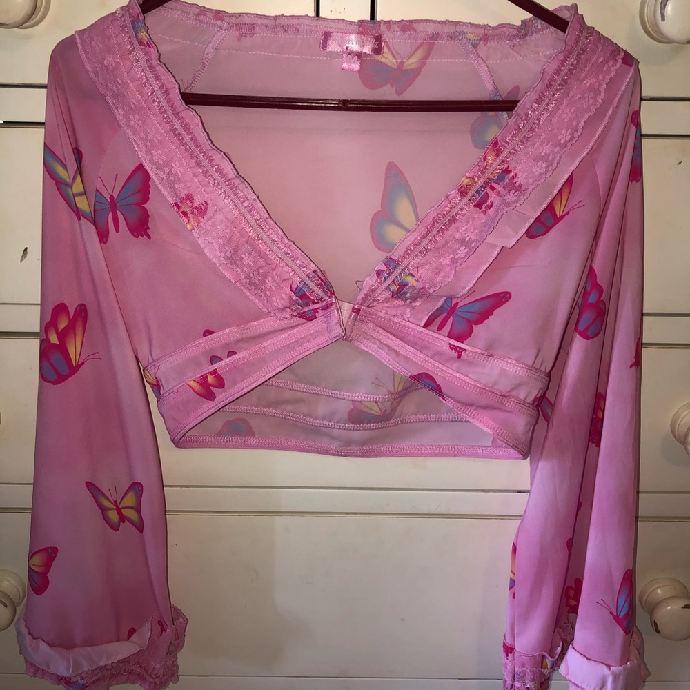 Butterfly Cropped Bell Sleeve Shirt